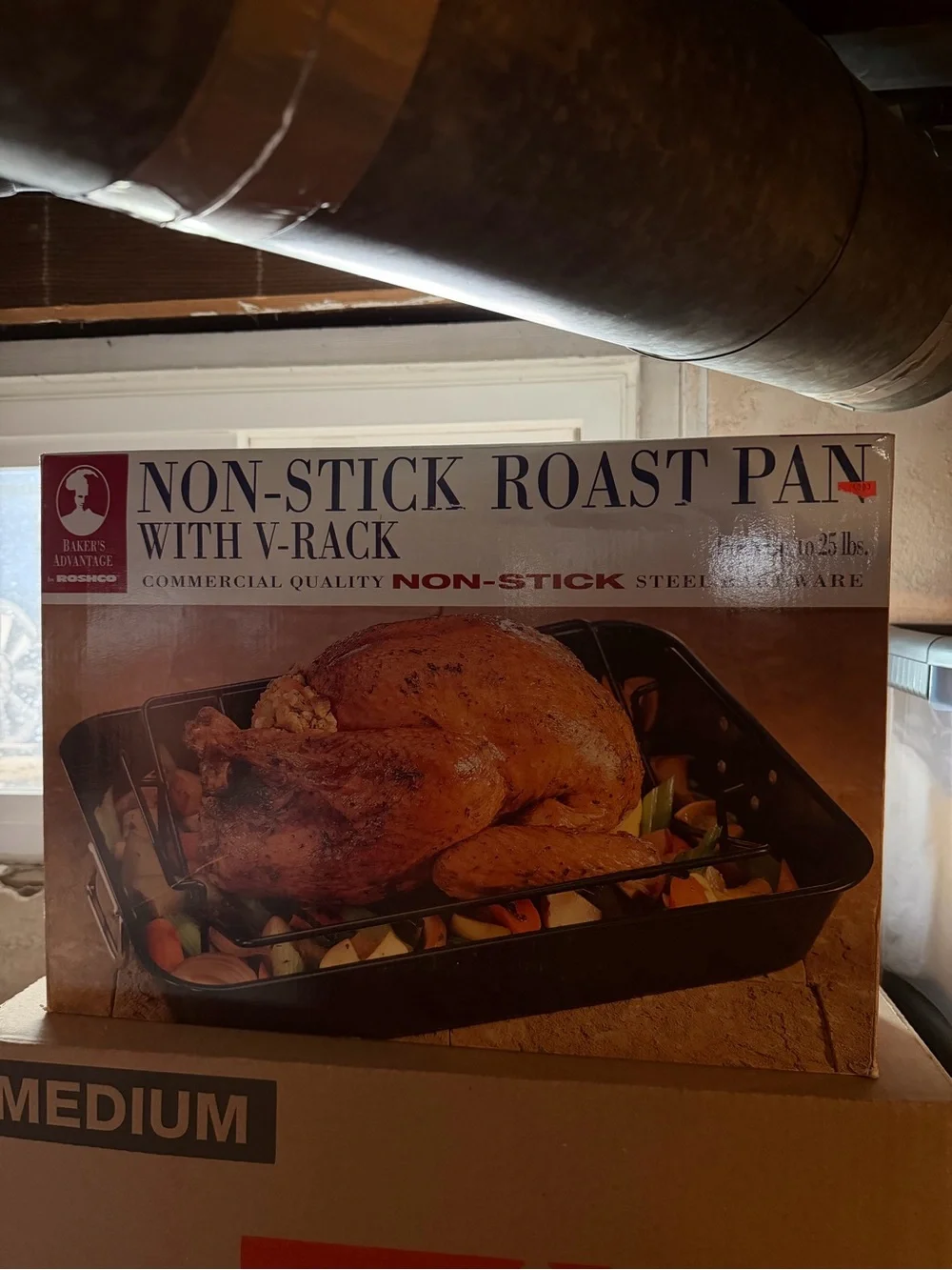 Non-Stick Roast Pan with V-Rack - Black